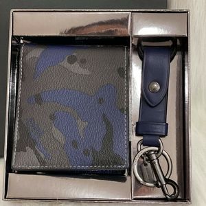 COACH CAMO BILLFOLD WALLET AND KEY FOB GIFT SET
